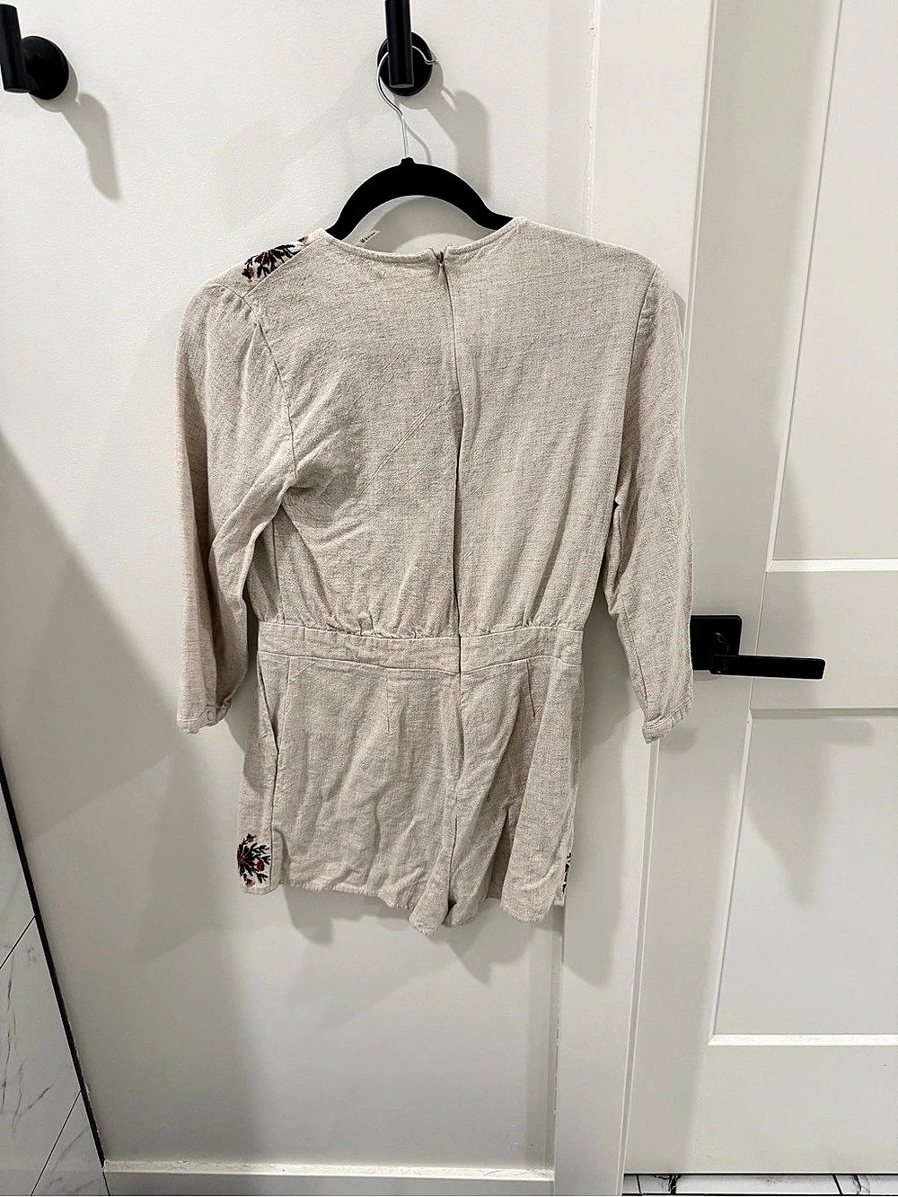 Embroidered romper Size Medium - Picture 2 of 4